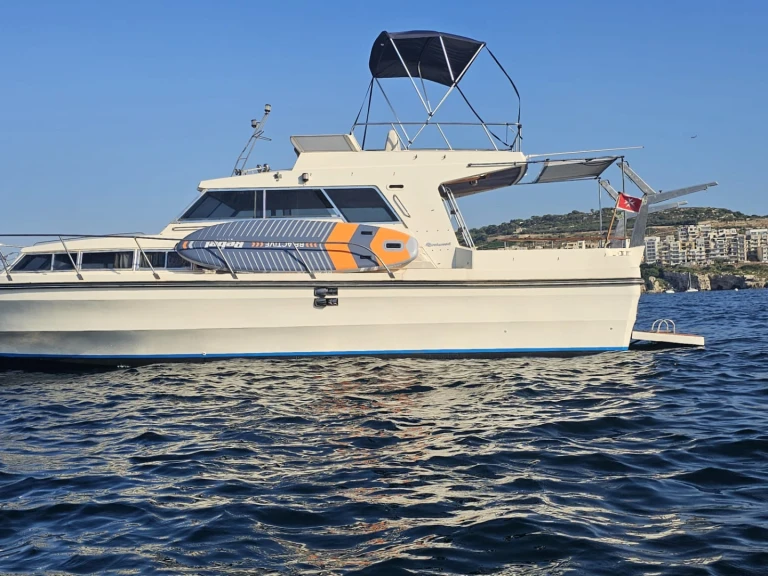 Location à Xemxija - Ferretti Altura 38 Fly sur SamBoat