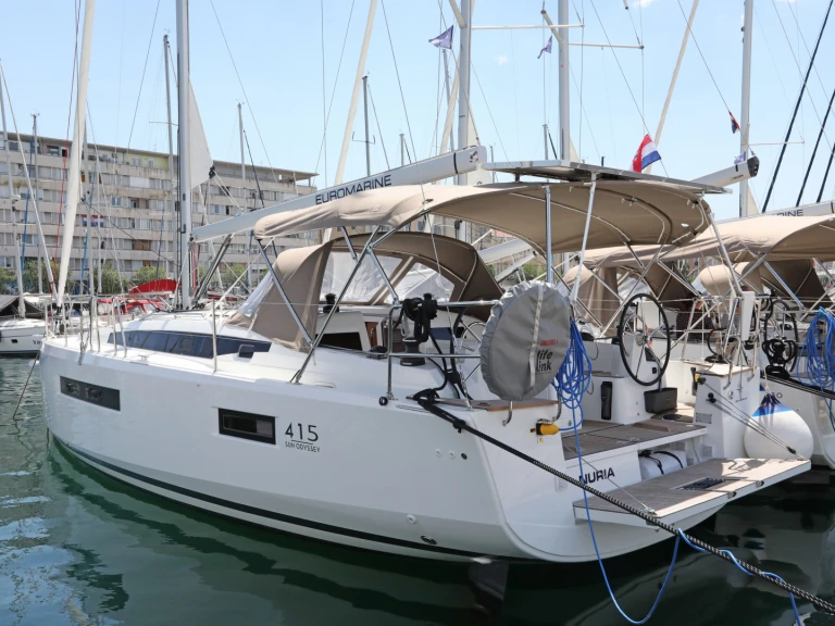 Location à Pula - Jeanneau Sun Odyssey 415 sur SamBoat