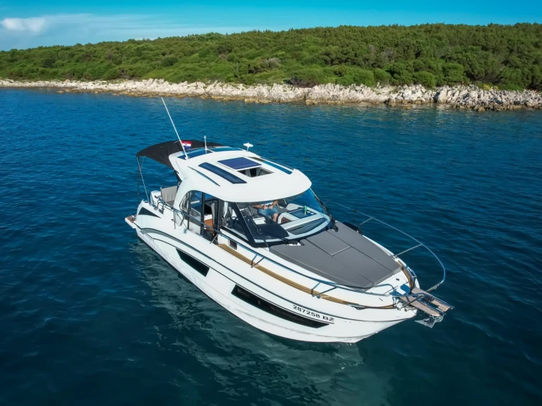 Louer Bateau à moteur avec ou sans skipper Bénéteau à Sukošan