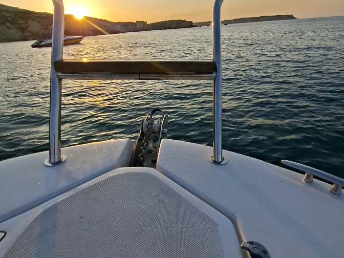 Location Bateau à moteur Calion avec permis