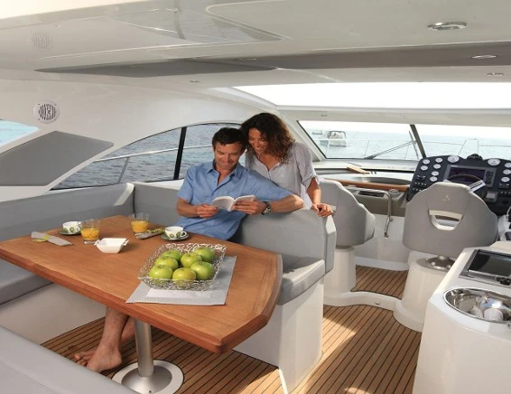 Location Bateau à moteur à Juan-les-Pins - MonteCarloYachts 42
