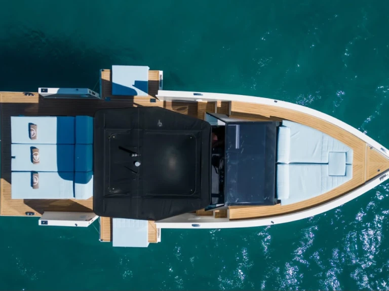 Louez un De Antonio DE ANTONIO YACHTS D34 CRUISER  à Ibiza (Ville)