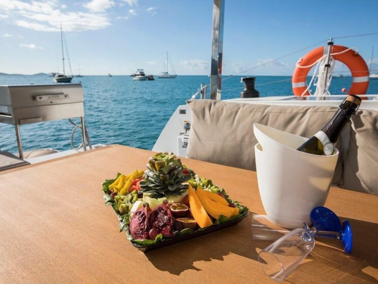 Louer Catamaran avec ou sans skipper Fountaine Pajot à Tivat