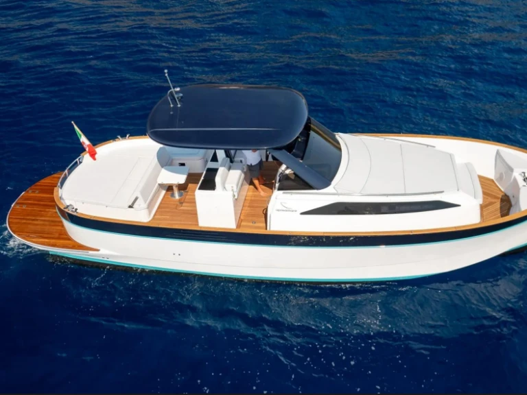 Apreamare Apreamare Gozzo 35 a louer à Antibes