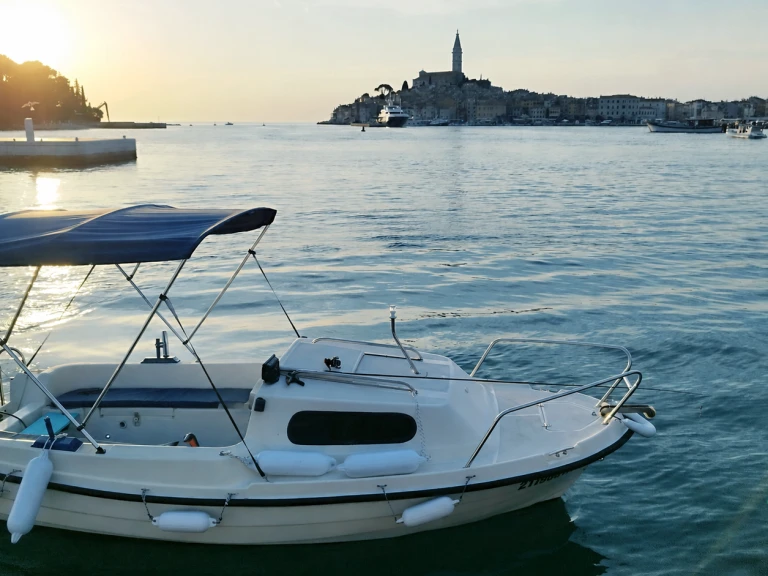 Louer Bateau à moteur avec ou sans skipper Sportmare à Rovinj