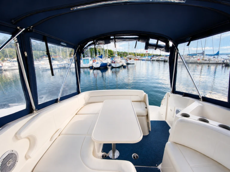 Location Bateau à moteur à Thonon-les-Bains - Bayliner Bayliner 255