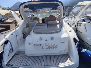 Hire Motorboat Cranchi with a boat licence