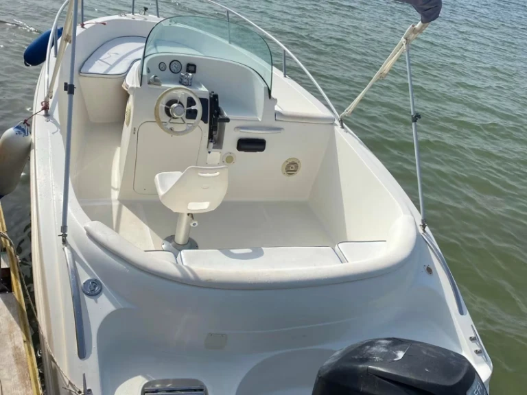 Louez un Kamarina 505 à Siracusa