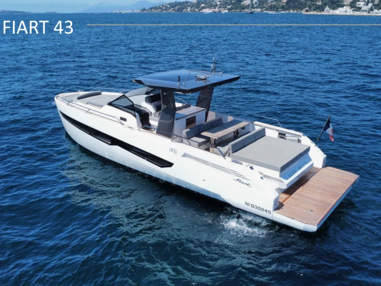 Bateau à moteur à louer à Golfe-Juan au meilleur prix