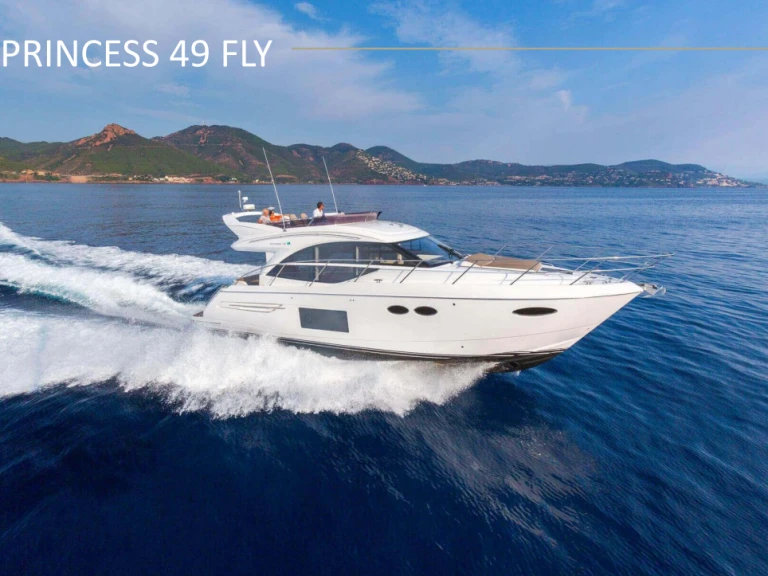 Location bateau Juan-les-Pins pas cher Princess 49 Fly