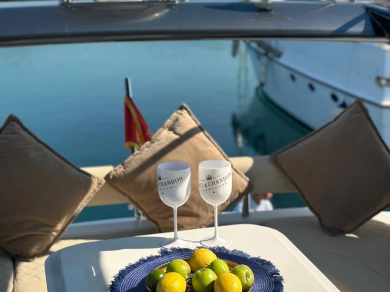 Location à Tivat - Ferretti 500 Elite sur SamBoat