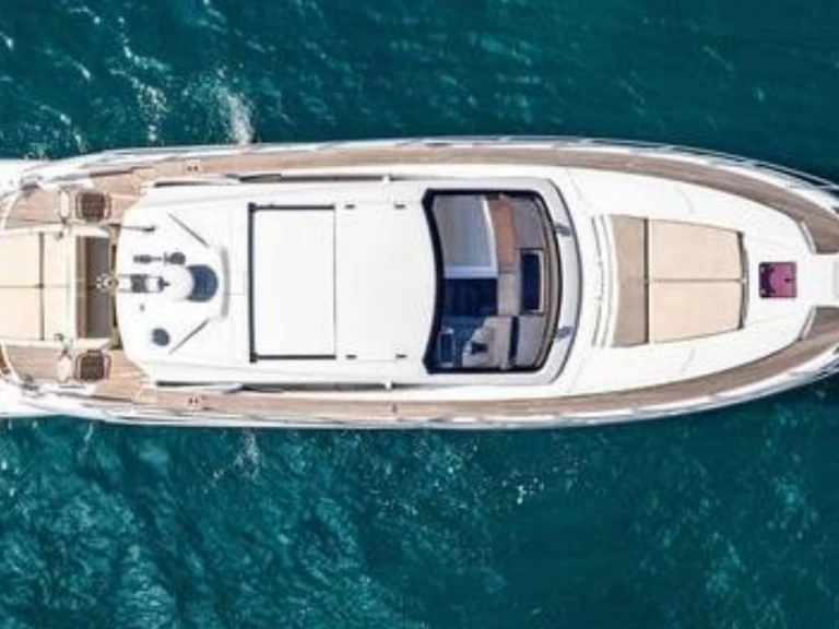 Bateau à moteur à louer à Cannes au meilleur prix