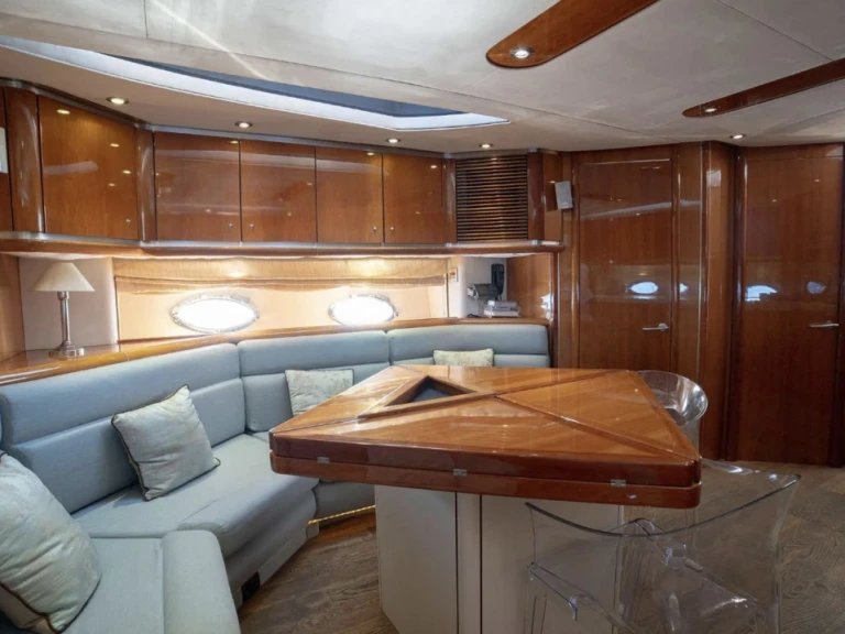 Yacht à louer à Saint-Tropez au meilleur prix