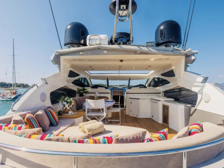 Location à Saint-Tropez - Sunseeker Predator 68 sur SamBoat