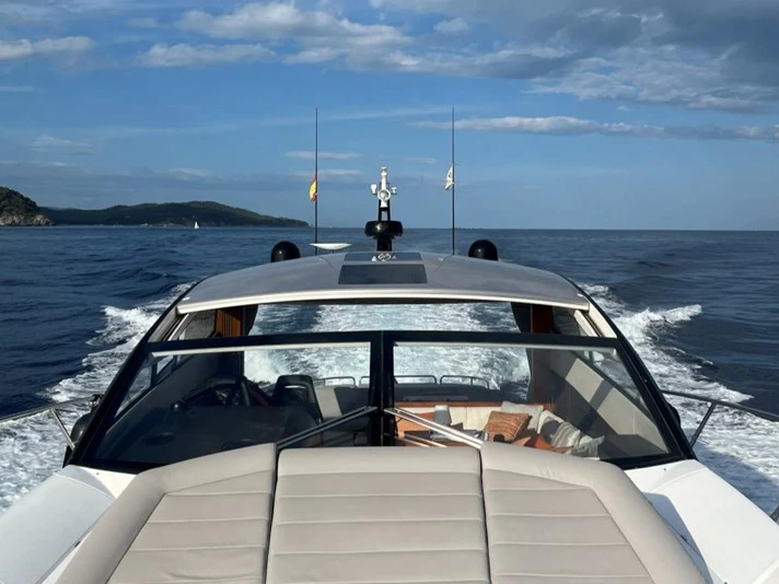 Louez un Sunseeker Predator 57 à Antibes