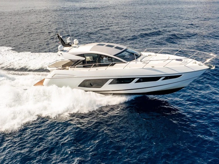 Location Yacht à Antibes - Sunseeker Predator 57