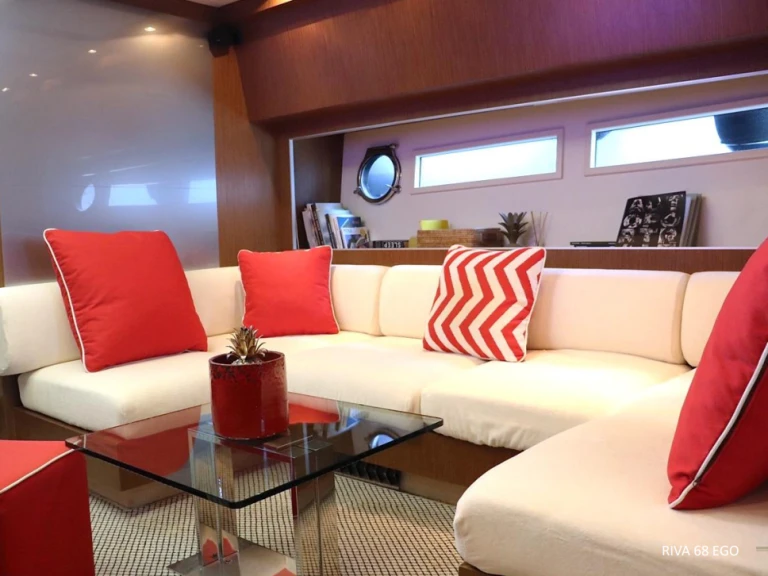Location Yacht à Saint-Laurent-du-Var - Riva Riva 68'