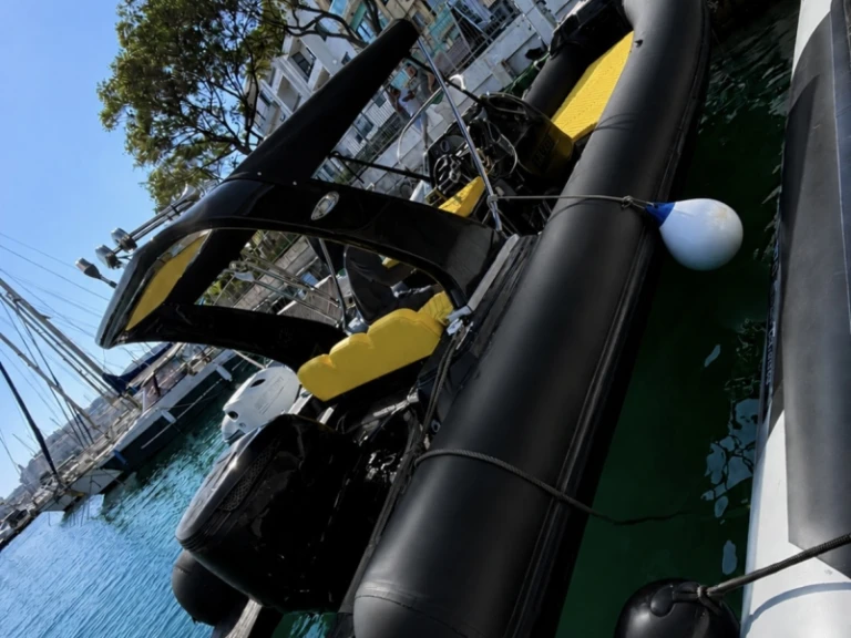 Louer Semi-rigide avec ou sans skipper Oromarine à Tal-Pietà