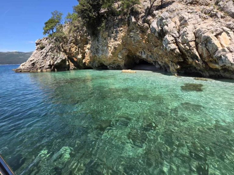 Location Bateau à moteur Ranieri avec permis