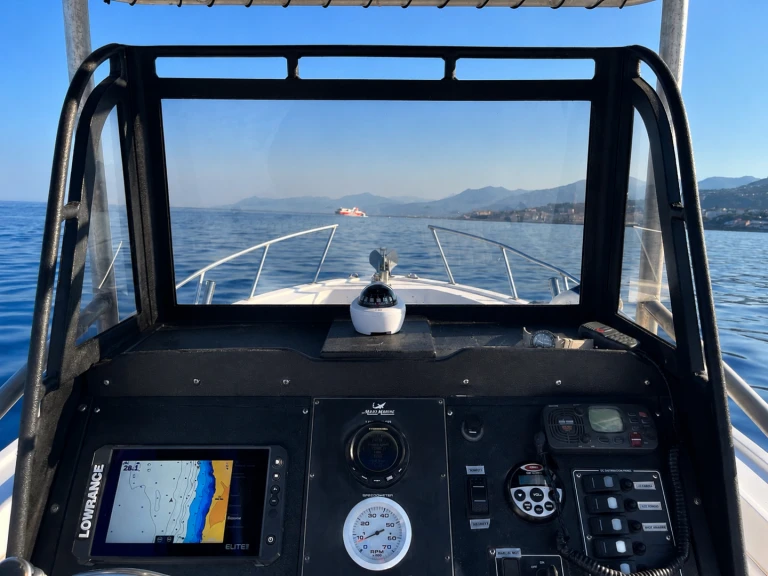 Location Bateau à moteur Mako avec permis