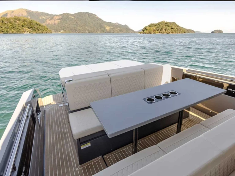 Location Bateau à moteur à Ibiza (Ville) - De Antonio D32