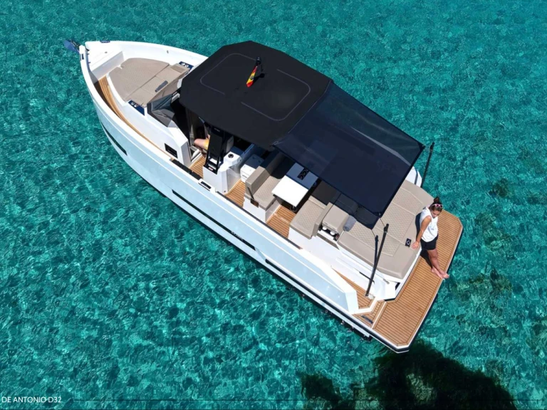 Bateau à moteur à louer à Ibiza (Ville) au meilleur prix