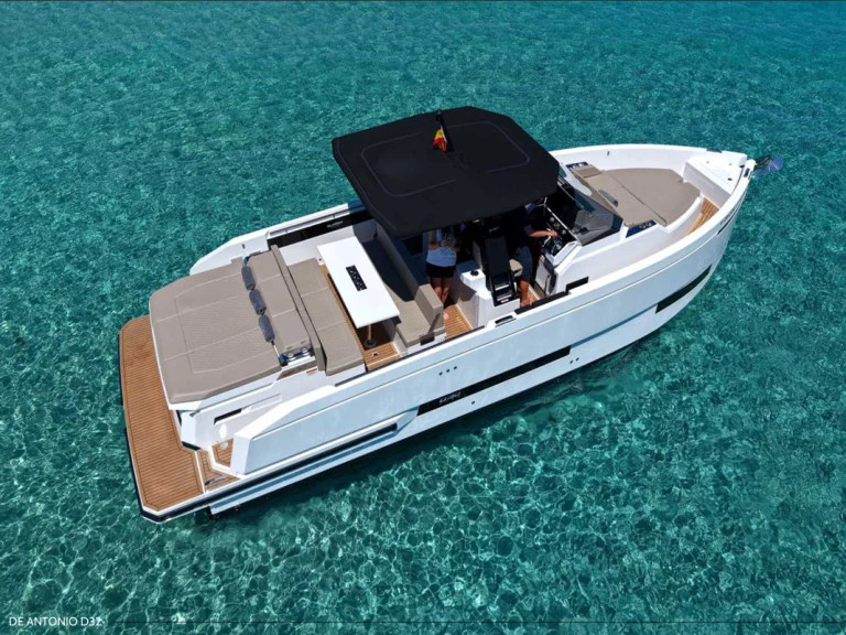 Location à Ibiza (Ville) - De Antonio D32 sur SamBoat