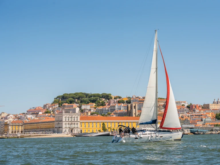 Location à Lisbonne - Jeanneau Sun Odyssey 42.1 sur SamBoat