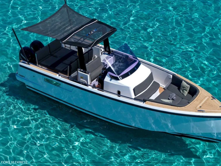 Location bateau Ibiza (Ville) pas cher Fjord 38 Xpress