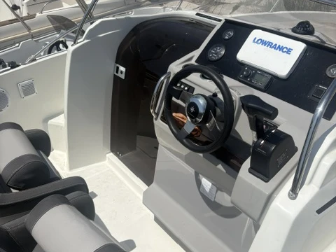 Jeanneau Cap Camarat 6.5 WA a louer à Sète