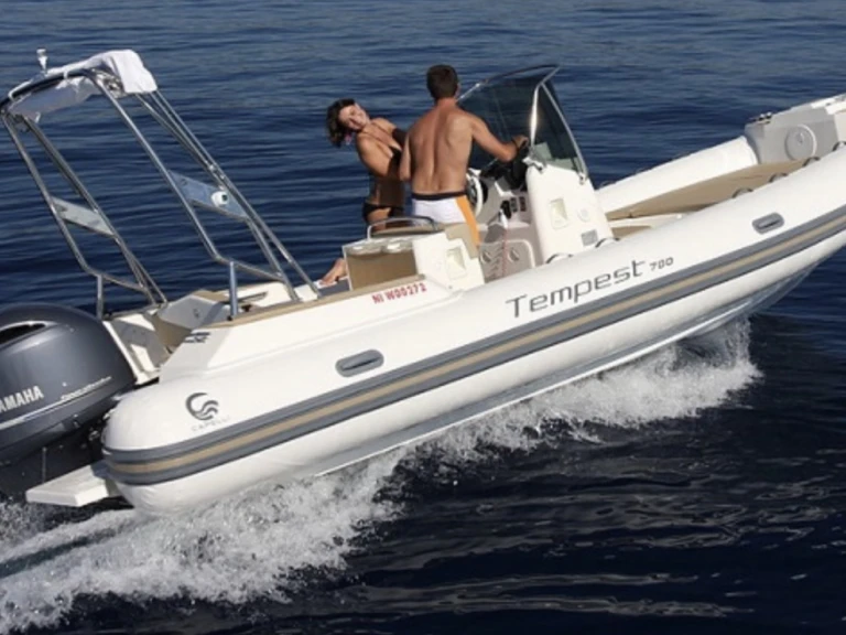 Location à Six-Fours-les-Plages - Capelli Capelli 700 sur SamBoat