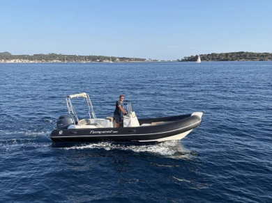 Bareboat Rental RIB Capelli with a boat licence