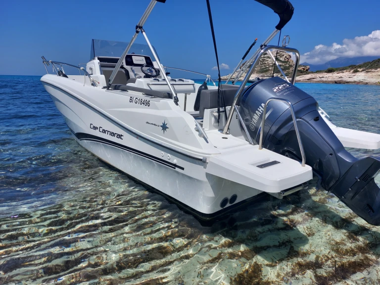 Location Bateau à moteur Jeanneau avec permis