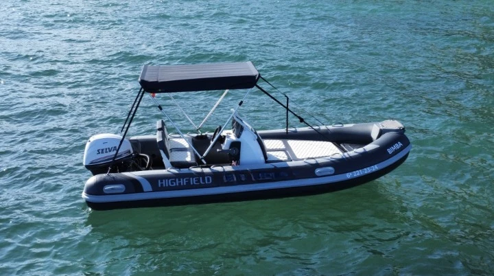 Louer Semi-rigide avec ou sans skipper Highfield à Sitges