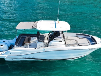 Noleggio barche Jeanneau Cap Camarat 9.0 CC a Sitges su Samboat