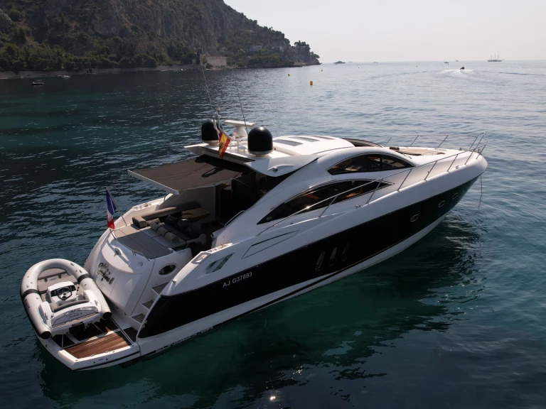 Bateau à moteur à louer à Beaulieu-sur-Mer au meilleur prix