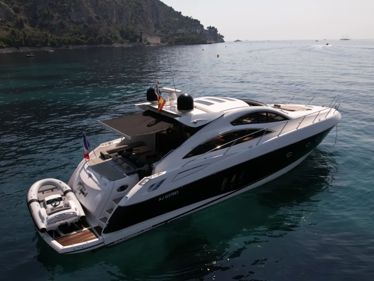 Location à Beaulieu-sur-Mer - Sunseeker Predator 62 sur SamBoat