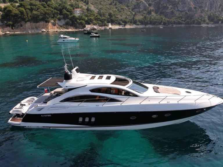 Louez un Sunseeker Predator 62 à Beaulieu-sur-Mer
