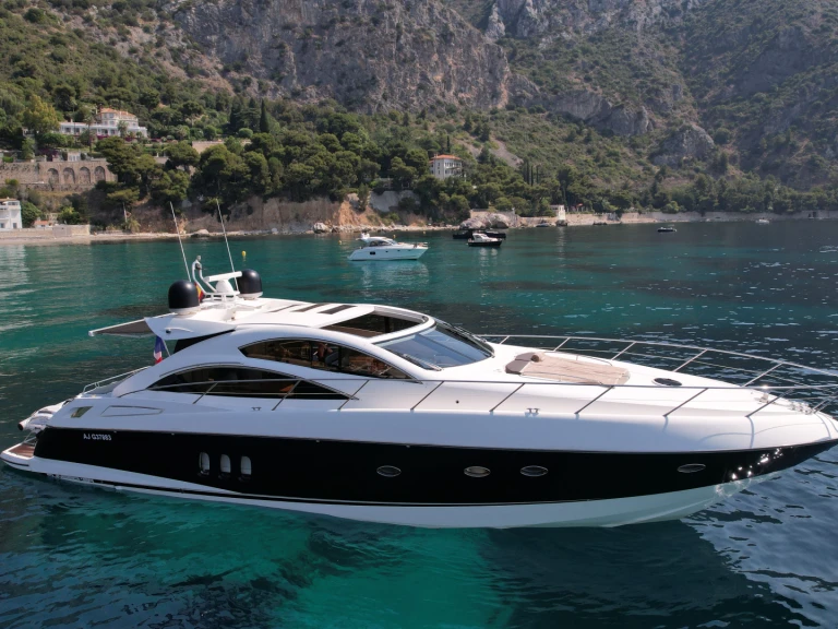 Location Bateau à moteur à Beaulieu-sur-Mer - Sunseeker Predator 62