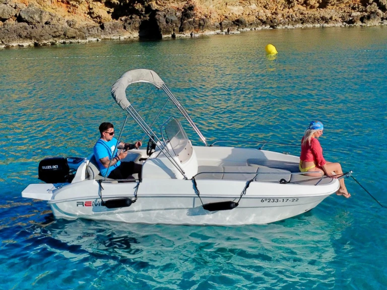 Location bateau Sant Antoni de Portmany pas cher Remus 450 open