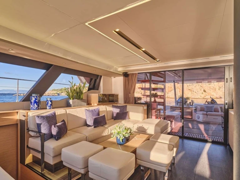 Yacht à louer à Néa Péramos au meilleur prix