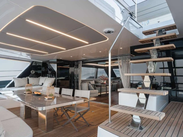 Louez un Sunreef Sunreef 70 Power à Álimos