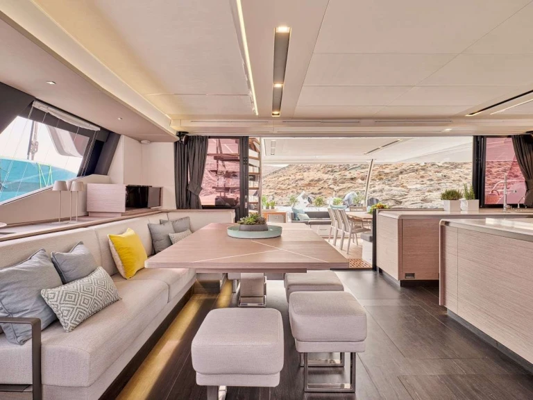 Location Catamaran Fountaine Pajot avec permis