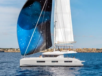 Hire Catamaran with or without skipper Lagoon Néa Péramos