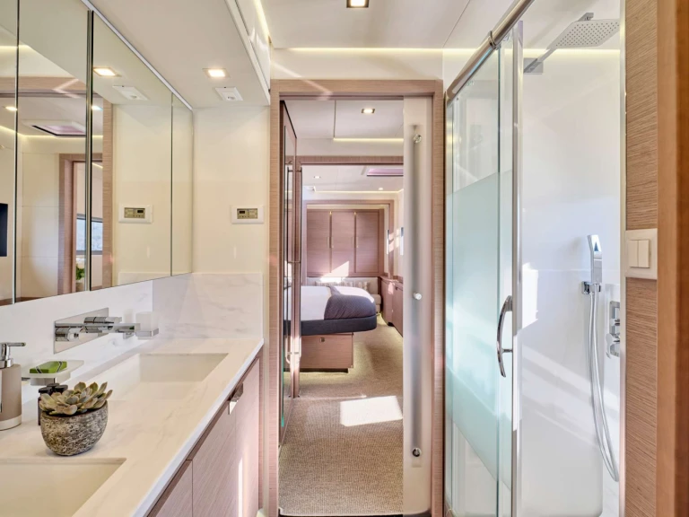 Location bateau Álimos pas cher Fountaine Pajot Power Alegria 67 (4 cab)