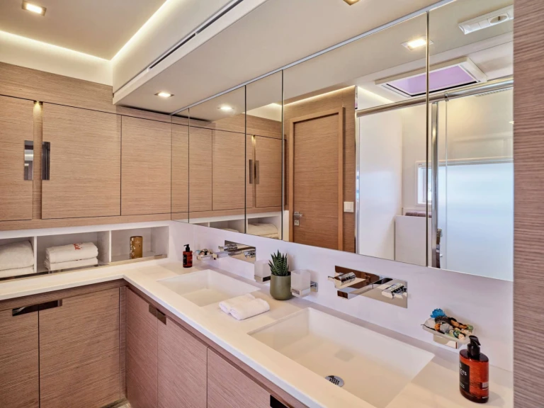 Location Catamaran à El Gouna - Fountaine Pajot Fountaine Pajot Alegria 67 (4 cab)
