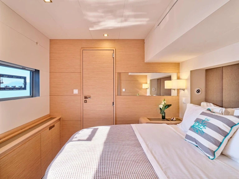 Location bateau Baie de Marigot pas cher Fountaine Pajot Alegria 67 (5 cab)