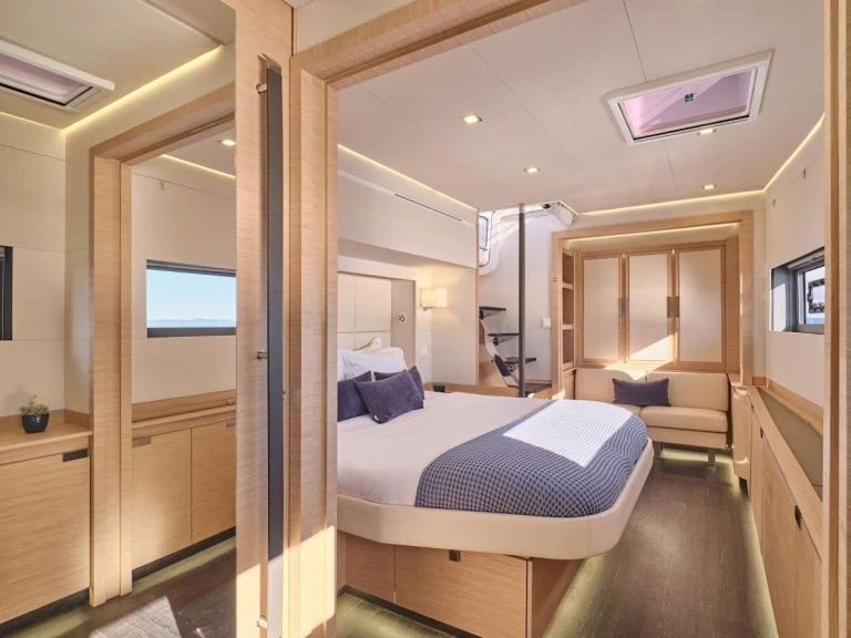 Location bateau Néa Péramos pas cher Fountaine Pajot Power Alegria 67 (5 cab)