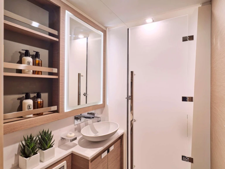 Fountaine Pajot Fountaine Pajot Alegria 67 (5 cab) a louer à Néa Péramos