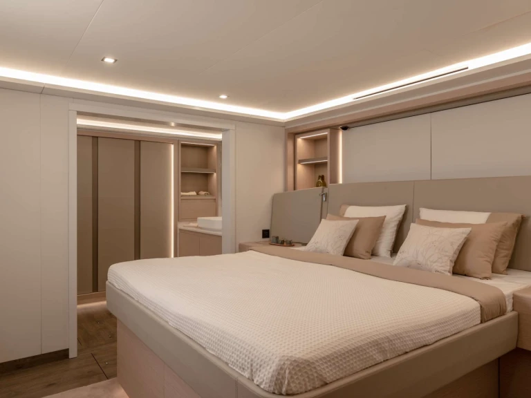Catamaran à louer à Néa Péramos au meilleur prix